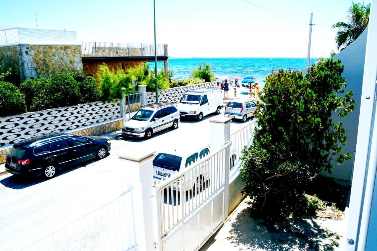 Porto Cesareo Appartamento Panoramico Fronte Mare Con Parcheggio Coperto Torre Lapillo Εξωτερικό φωτογραφία