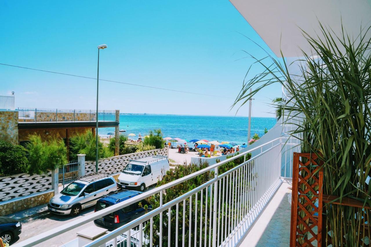 Porto Cesareo Appartamento Panoramico Fronte Mare Con Parcheggio Coperto Torre Lapillo Εξωτερικό φωτογραφία